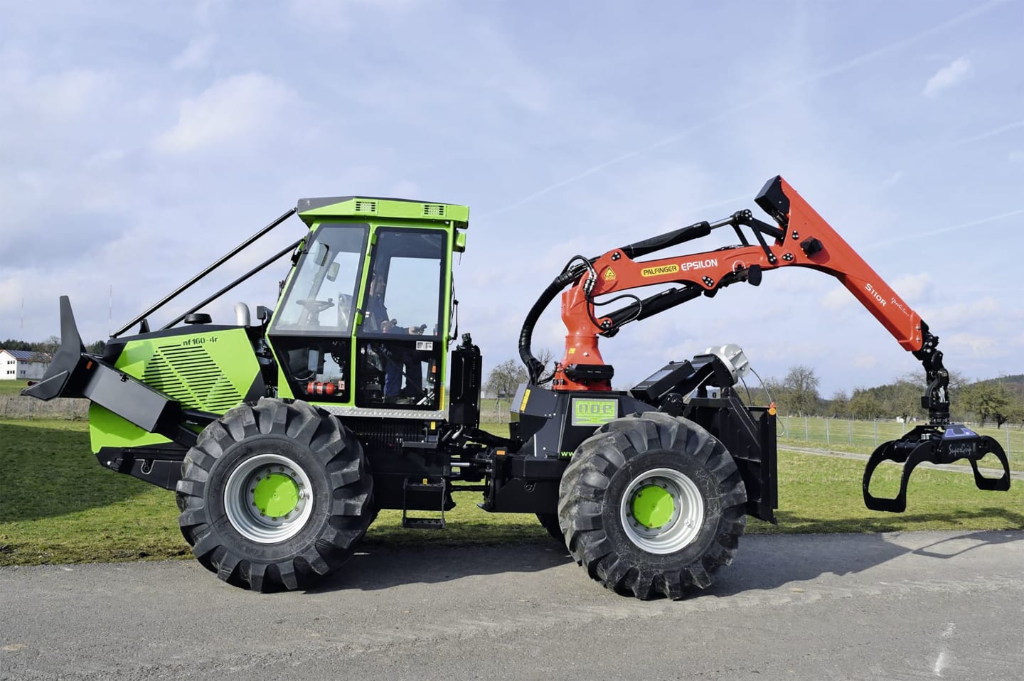 Noe Forsttraktor "NF 160-4R" 4-Rad
