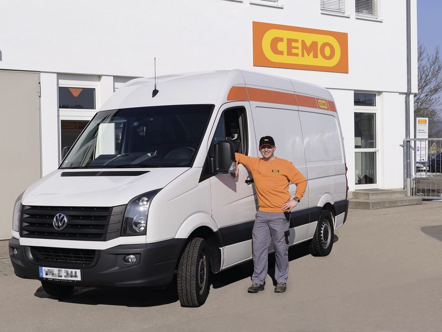 Cemo Montageservice "Komplettmontage" für stationäre Schmierstoff-Kompaktanlagen, elektrisch,
