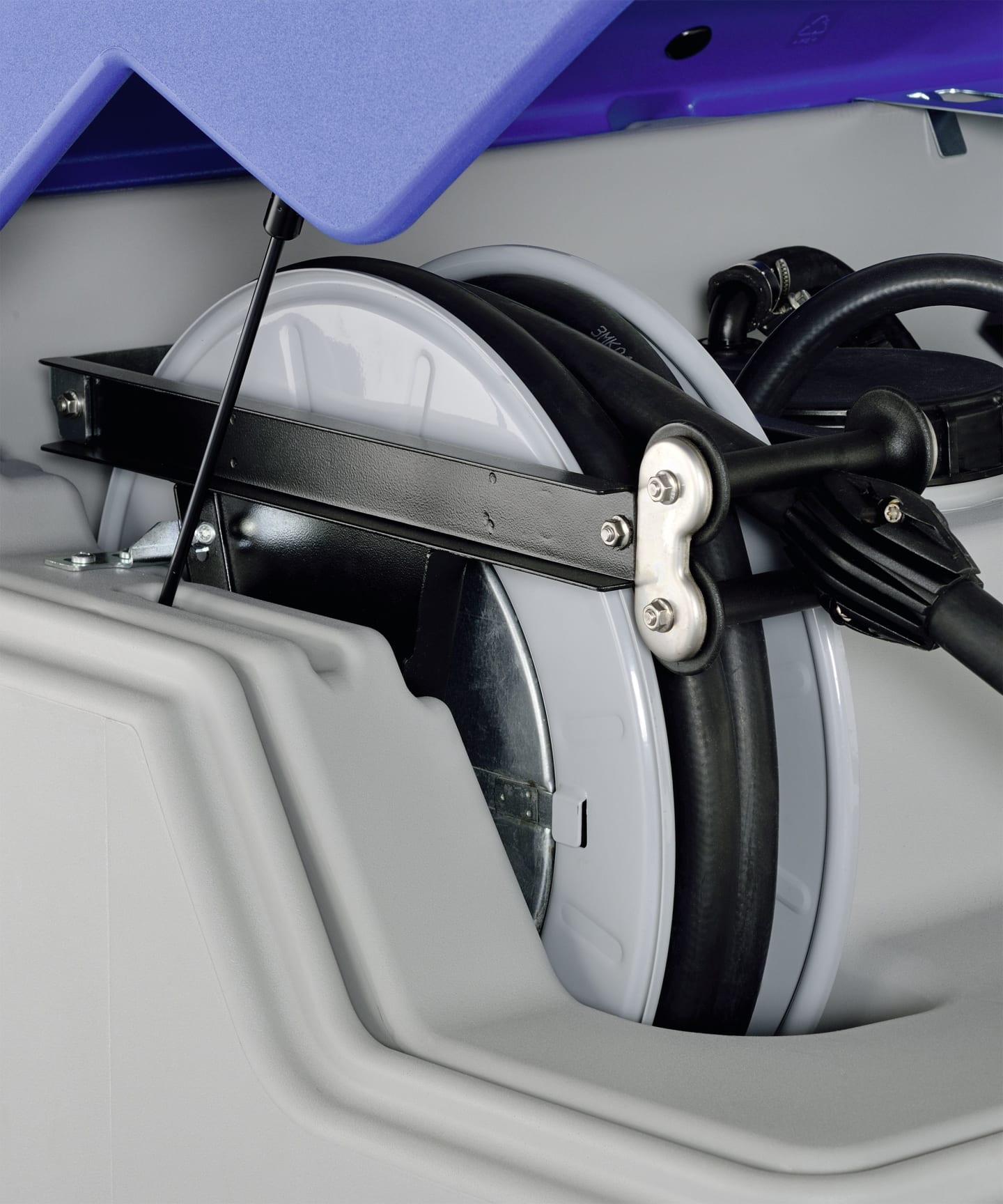 Cemo Schlauchaufroller 8 m, DN 19, für AdBlue®, für Tankanlage Cube AdBlue® 1.500, 2.500 l, 10431