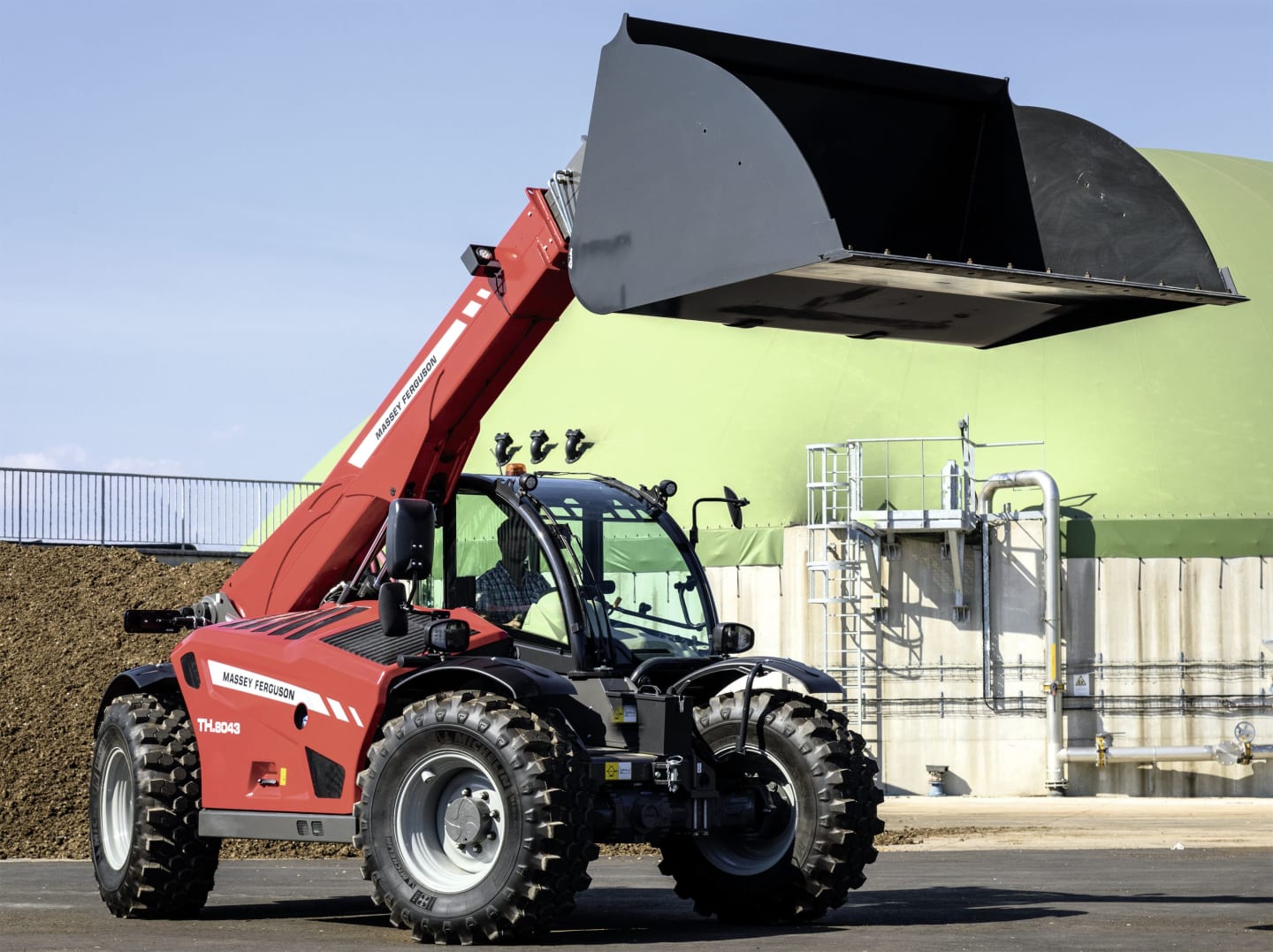 Massey Ferguson Teleskoplader "MF TH"