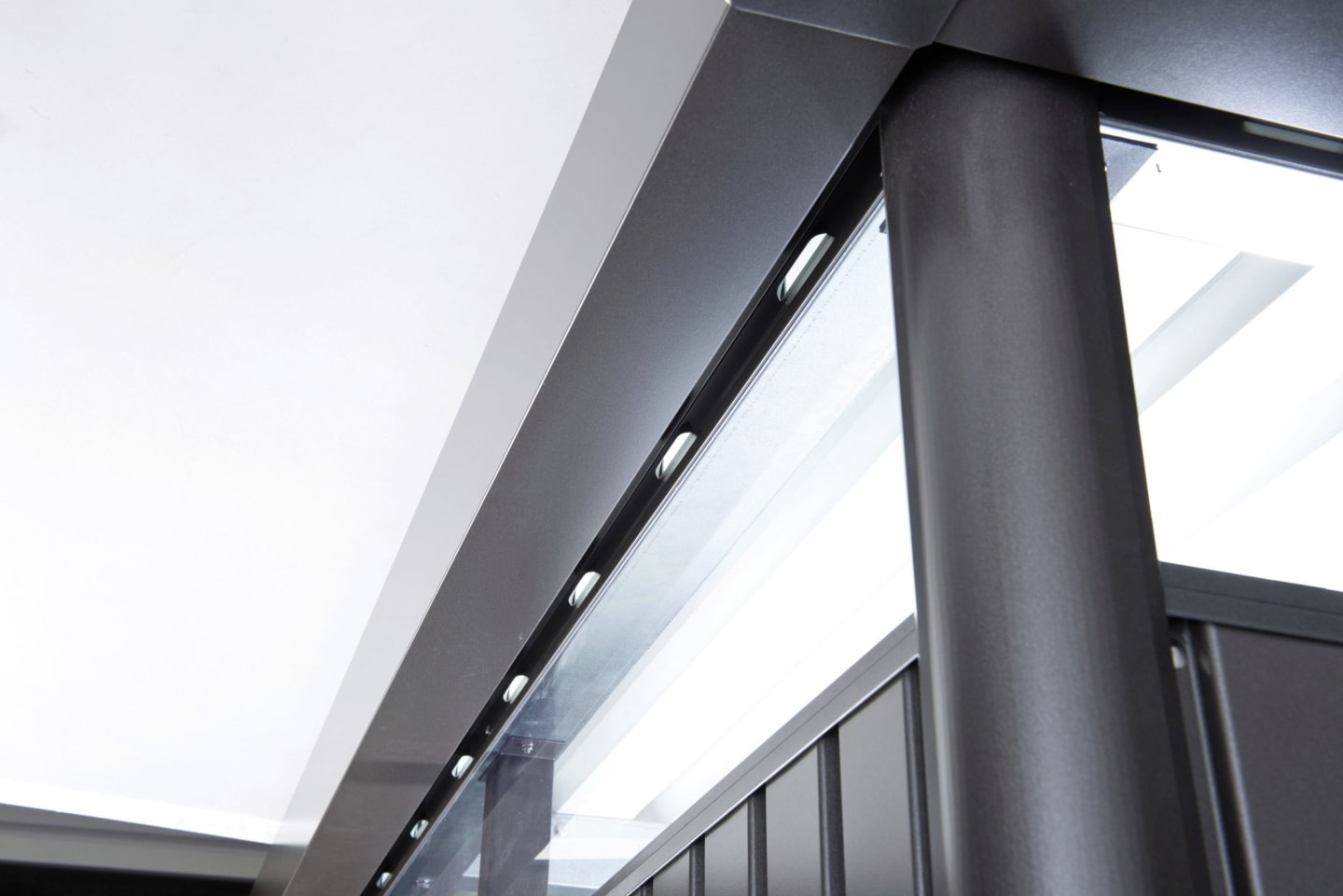 Biohort Gerätehaus HighLine H3 275 x 235 cm dunkelgrau; metallic Standardtür