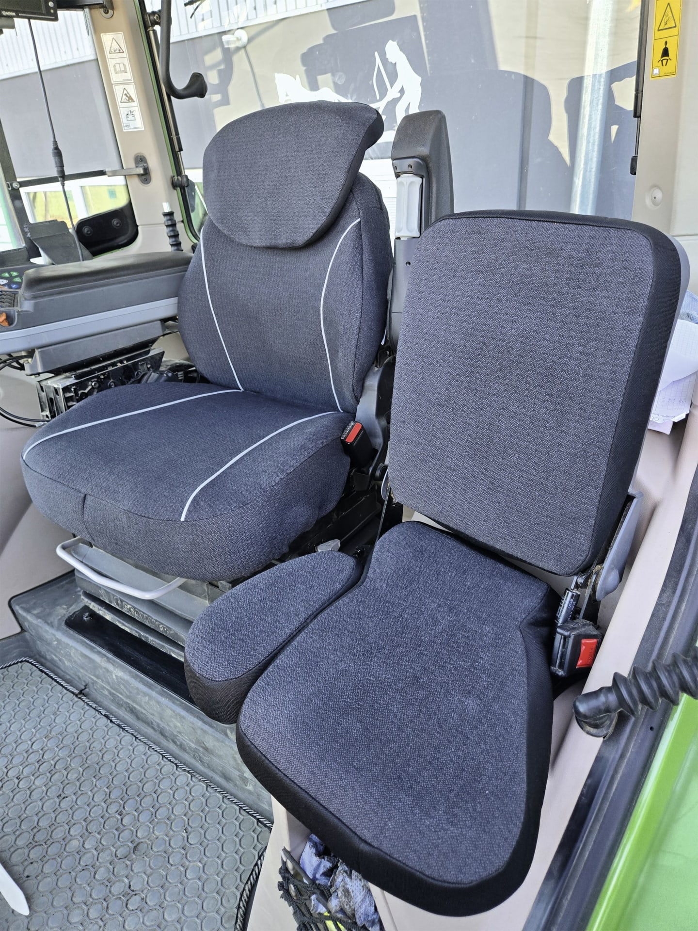 Sitzbezug "BFS9", Tweed, 2-teilig, für Beifahrersitz Traktor Fendt Vario 600, 700 GEN6/7