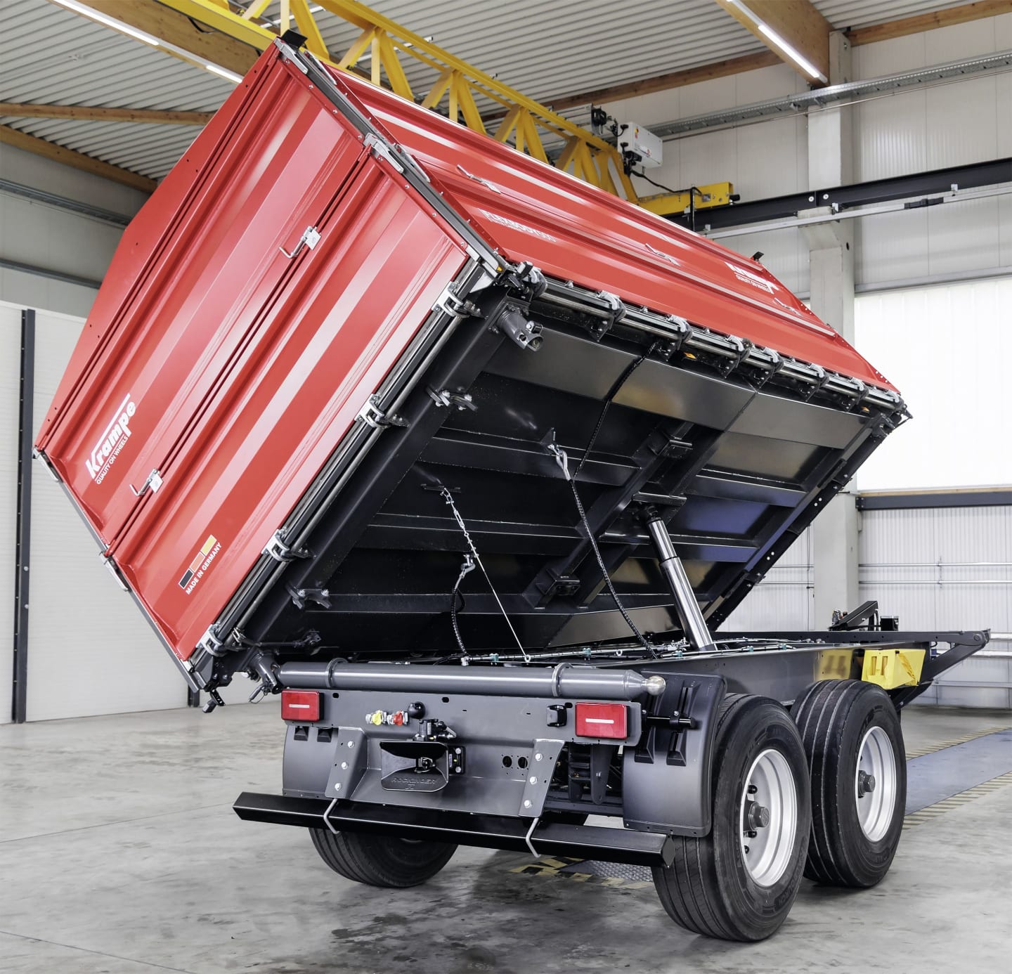 Krampe Dreiseitenkipper "Flexbody" 18 t, Tandemachse