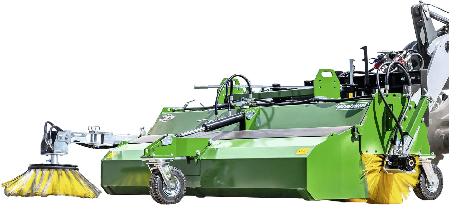Düvelsdorf Kehrmaschine "Stratos Profi" Stapleraufnahme