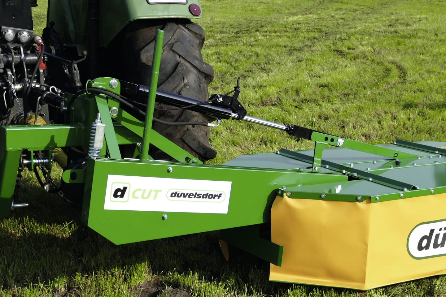 Düvelsdorf Umbausatz hydraulische Aushebung für Trommelmähwerk d-Cut