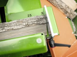 Lifestyle: Posch® Längsanschlag für Scheitlängen von 25 – 34 cm für Wipp-Kreissägen