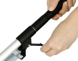 Produktbild: KERBL Universalrechen 20 – 45 cm, Stiel Metall, teleskopierbar von 70 – 140 cm
