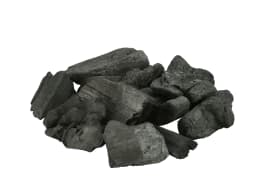 Produktbild: proFagus Grillholzkohle aus Buche, schwarze Holzkohlestücke