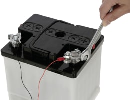 Produktbild: KERBL Anschlusskabel für Betrieb der automatischen Hühnerklappe mit 12 V-Batterie