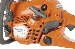 Produktbild: Husqvarna Benzin-Kettensäge 130 in Orange mit Startgriff und Motorgehäuse