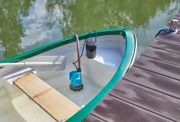 Lifestyle: GARDENA Akku-Klarwasser-Tauchpumpe 2000/2 18V P4A Ready-To-Use Set