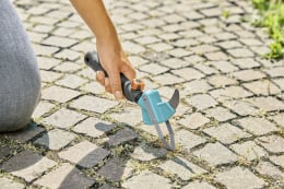 Lifestyle: GARDENA combisystem 2in1 Fugenkratzer Fugenkratzer