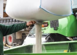 Lifestyle: KERBL Auslaufschieber Metall verzinkt für Einweg-Big Bags