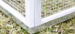 Lifestyle: KERBL Hühnerstall Bonny 181 x 65 x 118 cm mit überdachtem Freilaufgehege