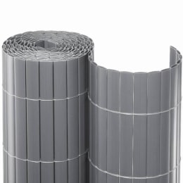 Produktbild: NOOR Sichtschutzmatte aus PVC in Silber, aufgerollt mit vertikalen Lamellen