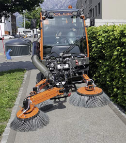 Lifestyle: kugelmann Kehrmaschine E Arbeitsbreite 1.450 – 1.900 mm