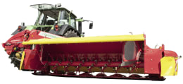 Produktbild: Pöttinger Scheibenmähwerk NovaCat mit Dreipunktanbau am Heck eines Traktors in Arbeitsposition