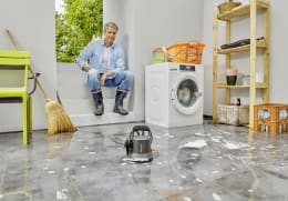 Lifestyle: GARDENA Klarwasser-Tauchpumpe 9000