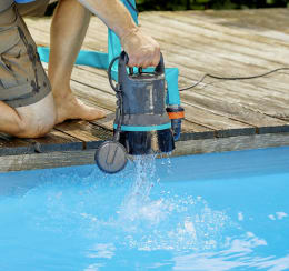 Lifestyle: GARDENA Klarwasser-Tauchpumpe 9000
