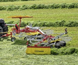 Lifestyle: Pöttinger Schwader Top 2 Kreisel, Schwad links, 2 Schwaden, hydraulisch verstellbare Arbeitsbreite