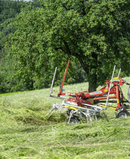 Lifestyle: Pöttinger Heuwender Hit 6.69 Arbeitsbreite 6,85 m 6 Kreisel, Dreipunktanbau Heck