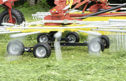 Produktbild: Pöttinger Schwader Top C 2 Kreisel, Schwad mittig, hydraulisch verstellbare Arbeitsbreite