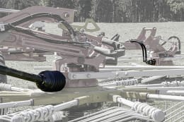 Lifestyle: Pöttinger Schwader Top C 4 Kreisel, Schwad mittig, hydraulisch verstellbare Arbeitsbreite, Zugdeichsel
