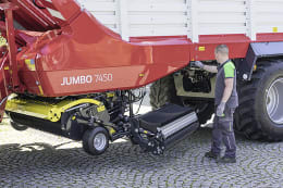 Lifestyle: Pöttinger Ladewagen Jumbo mit Mehrzweck-Rotor