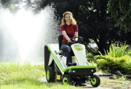 Lifestyle: ETESIA Aufsitzmäher Bahia 2