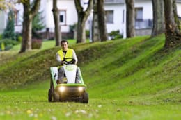Lifestyle: ETESIA Aufsitzmäher Hydro 80
