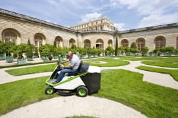 Lifestyle: ETESIA Aufsitzmäher Bahia Electric