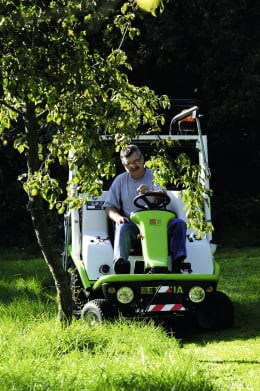 Lifestyle: ETESIA Aufsitzmäher Hydro 124D