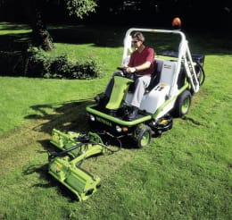 Lifestyle: ETESIA Aufsitzmäher Hydro 124D