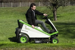 Lifestyle: ETESIA Aufsitzmäher Bahia MKM