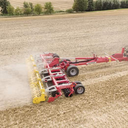 Lifestyle: Pöttinger Scheibenegge Terradisc T Zugdeichsel klappbar