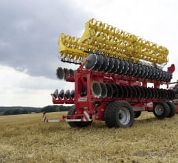 Lifestyle: Pöttinger Scheibenegge Terradisc T Zugdeichsel klappbar