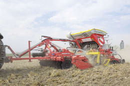 Lifestyle: Pöttinger Scheibenegge Terradisc Dreipunktanbau starr