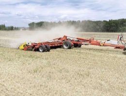 Lifestyle: Pöttinger Scheibenegge Terradisc T Zugdeichsel klappbar