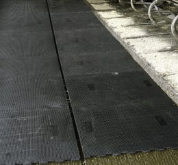 Lifestyle: Kraiburg Stallmatte KURA P