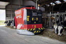 Lifestyle: Trioliet Fütterungsroboter Triomatic WB 2 300 mit Futterküchen