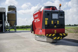 Lifestyle: Trioliet Fütterungsroboter Triomatic WB 2 300 mit Futterküchen