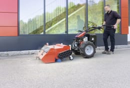 Lifestyle: KÖPPL Einachsschlepper Compact Comfort eDrive Akku