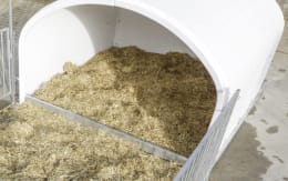 Lifestyle: KERBL Kälberiglu CalfHouse Premium XXL für 7 Kälber