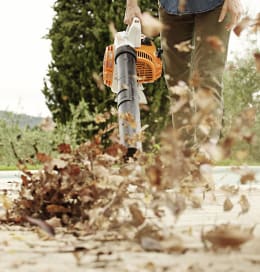 Lifestyle: STIHL Benzin-Laubbläser BG 56