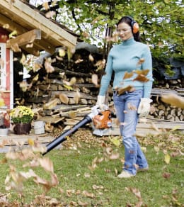 Lifestyle: STIHL Benzin-Laubbläser BG 56
