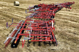 Lifestyle: GÜTTLER® Großfederzinkenegge Super Maxx® Bio Dreipunktanbau