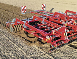 Produktbild: GÜTTLER® Großfederzinkenegge Super Maxx® Culti Dreipunktanbau