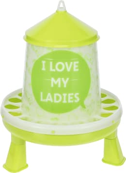Produktbild: KERBL Futterautomat 4,8 l inkl. Standfüße, Kunststoff (lebensmittelecht), Aufdruck I LOVE MY LADIES