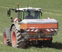Lifestyle: RAUCH Düngerstreuer Axis M 20.2 EMC Streubreite 12 – 36 m