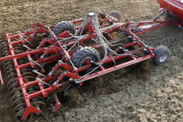Lifestyle: Horsch Grubber Terrano FM